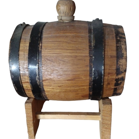 BOGO: Wooden Table Cask - Picture 3 of 7